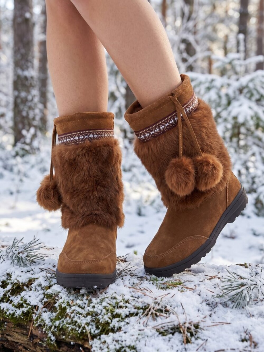 Minnetonka Carson mukluk suede rabbit fur boots